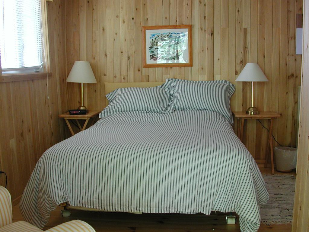 Birch Cliff Lodge On Baptiste Lake Highland Grove Værelse billede