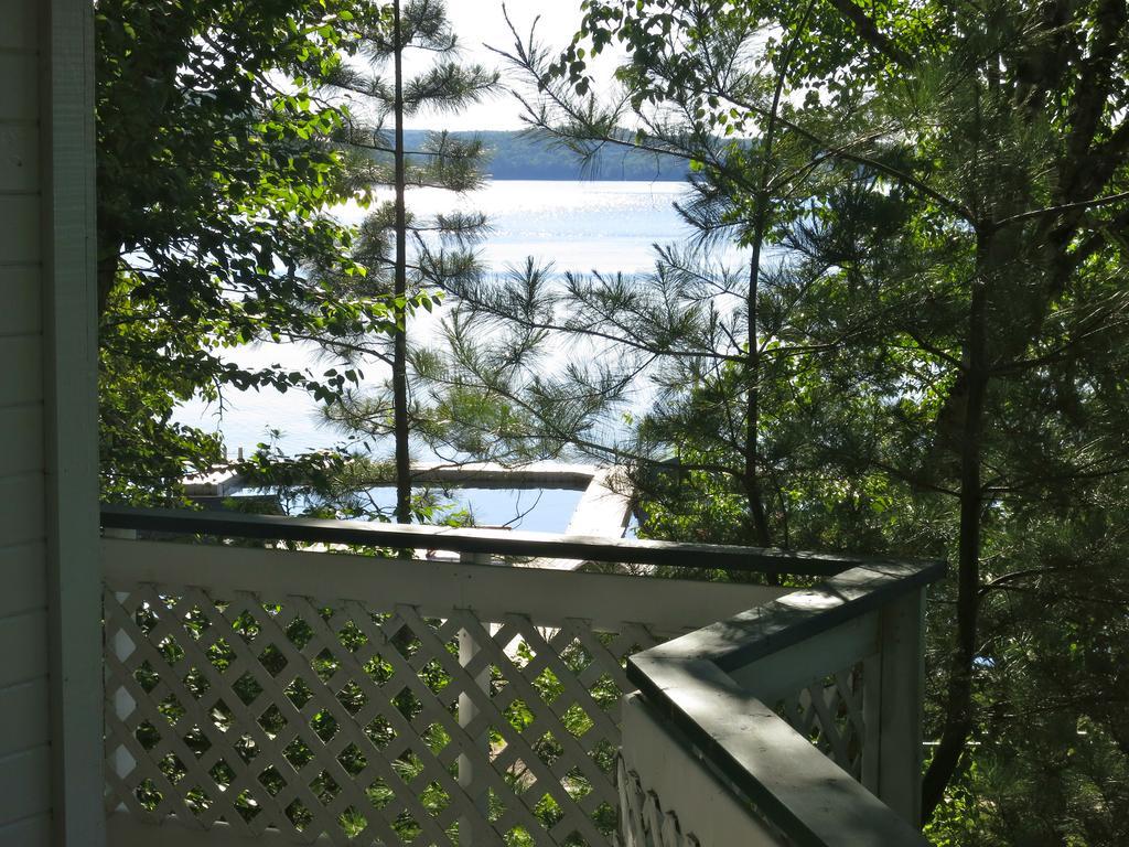 Birch Cliff Lodge On Baptiste Lake Highland Grove Eksteriør billede