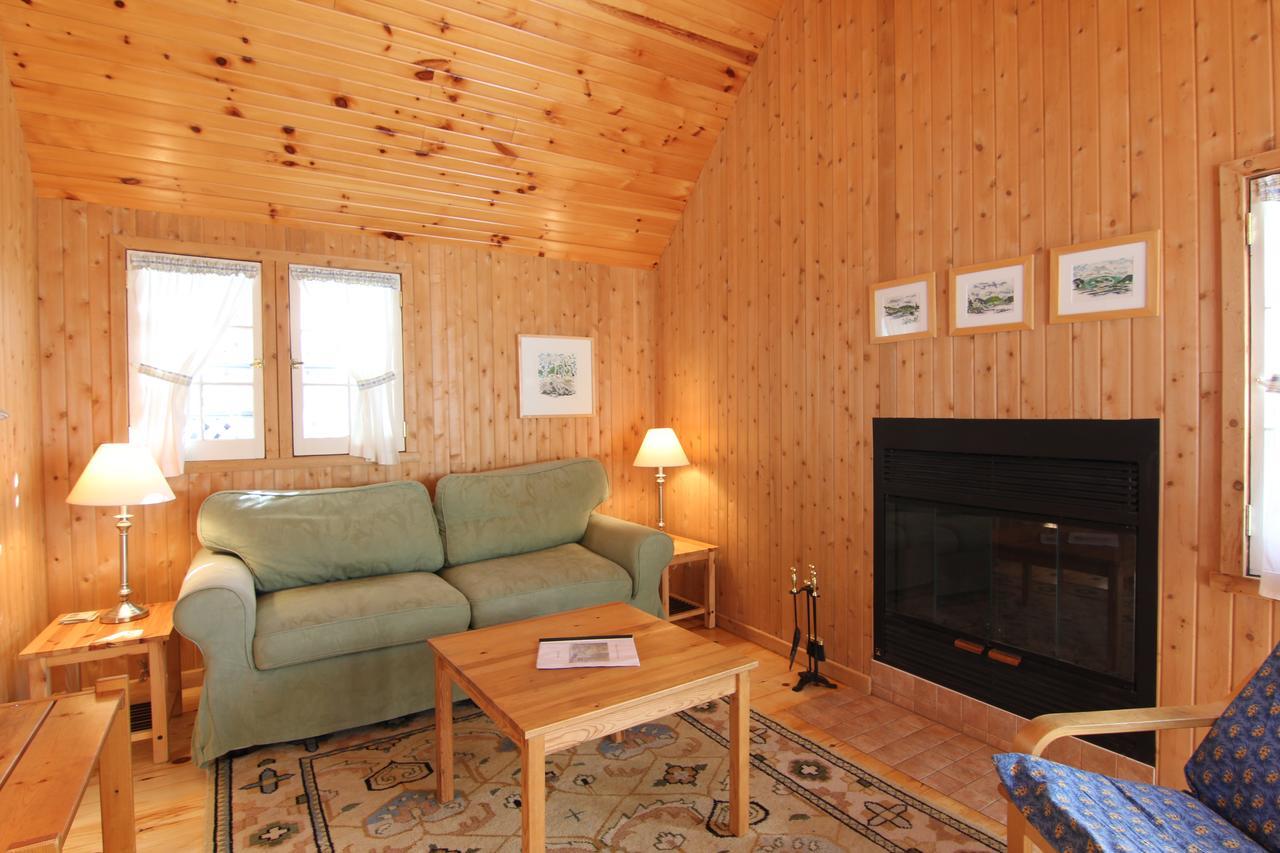 Birch Cliff Lodge On Baptiste Lake Highland Grove Eksteriør billede